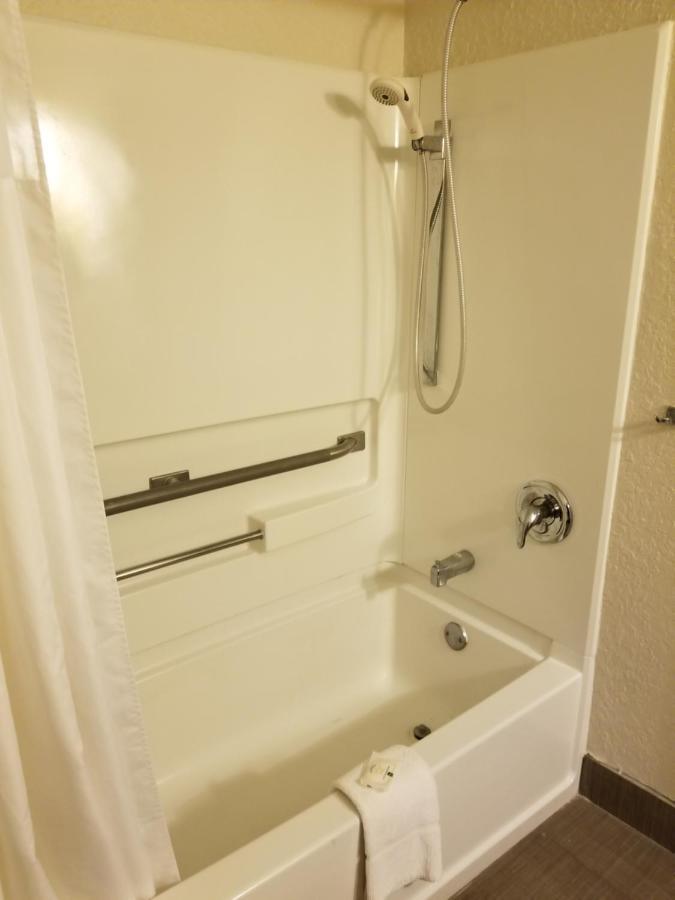 Quality Inn & Suites Leesburg Chain Of Lakes Dış mekan fotoğraf