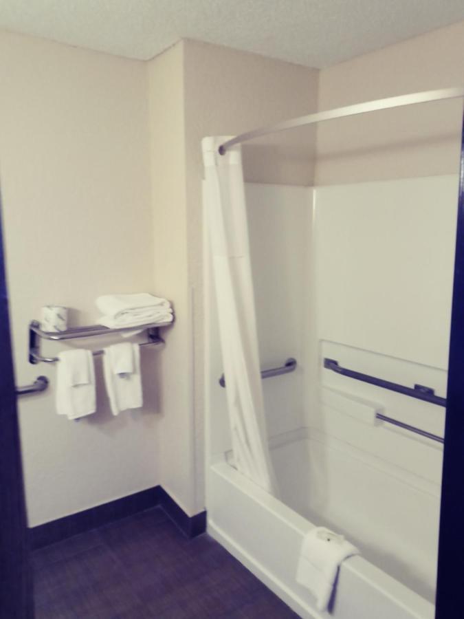 Quality Inn & Suites Leesburg Chain Of Lakes Dış mekan fotoğraf